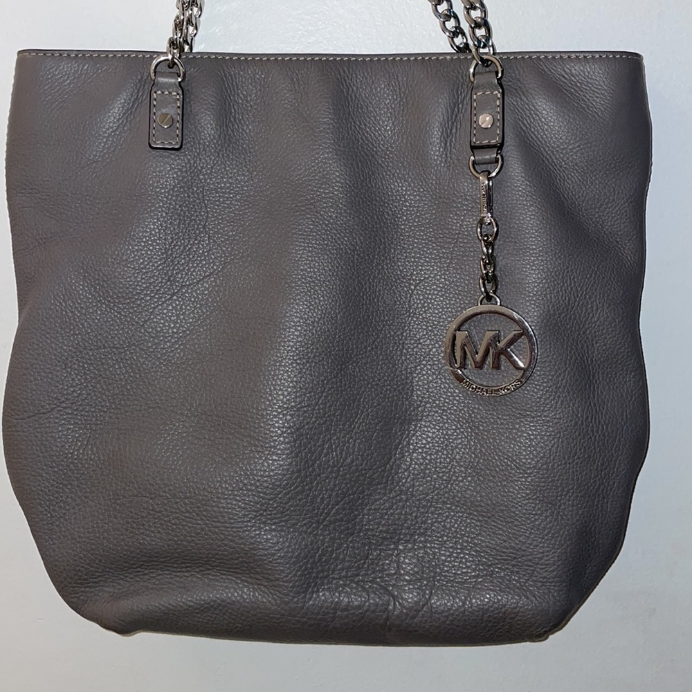 MICHAEL KORS
Leather Tote Bag
